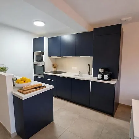 Maison Moderne Avec Jardin Proche ליון-סור-מר