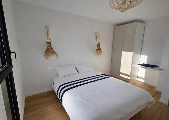 בית נופש Maison Moderne Avec Jardin Proche *